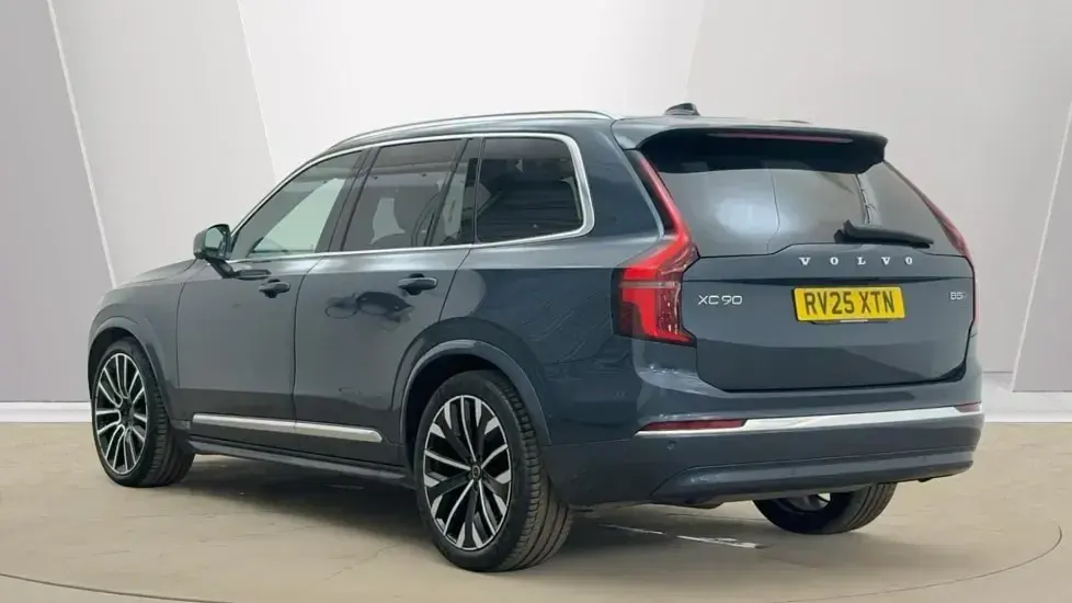 Used Volvo XC90 Ultra 250 HP (183 kW) 2025 Blue SUV