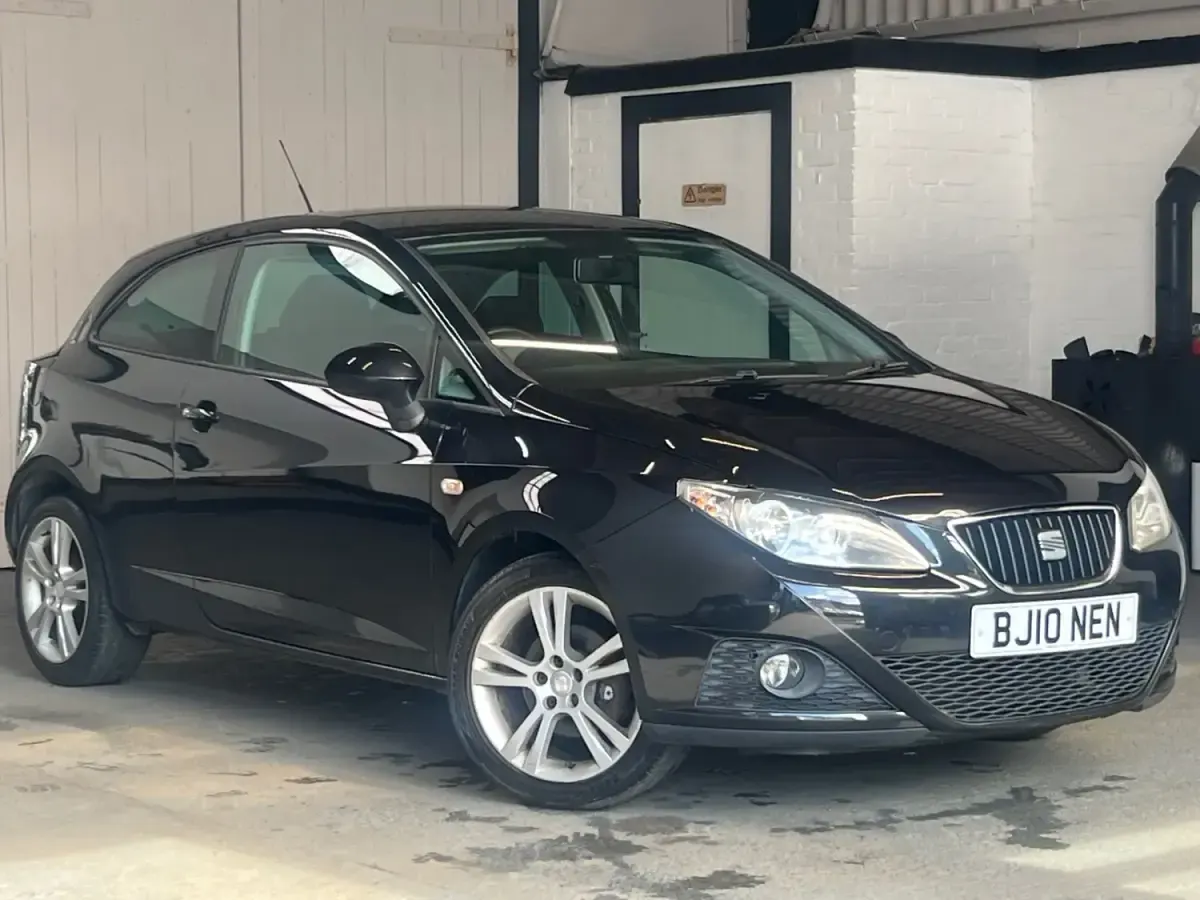 Usado Seat Ibiza Sport 85 HP (62 kW) 2010 Preto Citadino