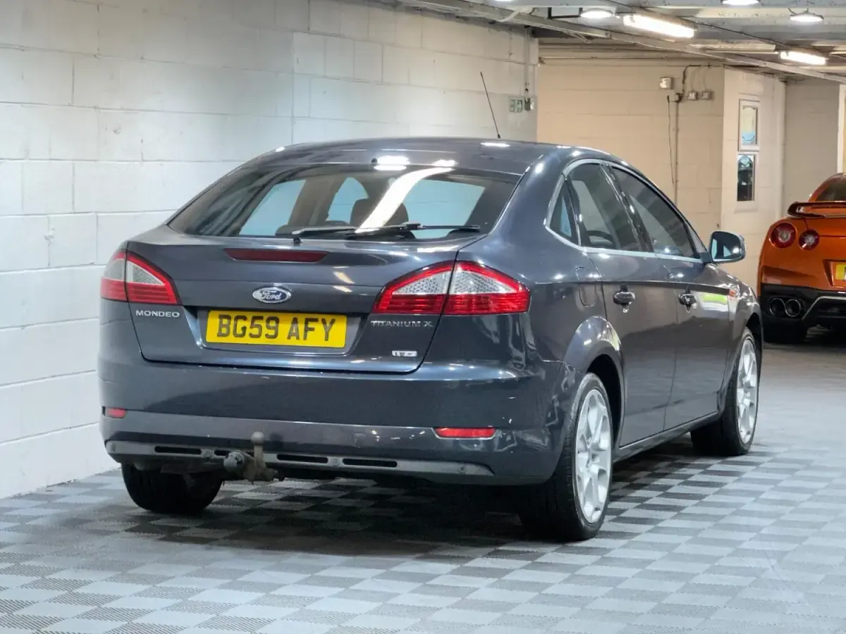 Used Ford Mondeo Titanium X 140 HP (102 kW) 2009 Grey Hatchback