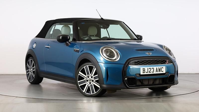 Blue Used 2023 Mini Cooper S Exclusive Hatchback | £24,250 (A bit pricey) - Image 1/4