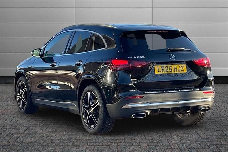 Used Mercedes GLA200 Executive 163 HP (119 kW) 2025 Cosmos black SUV