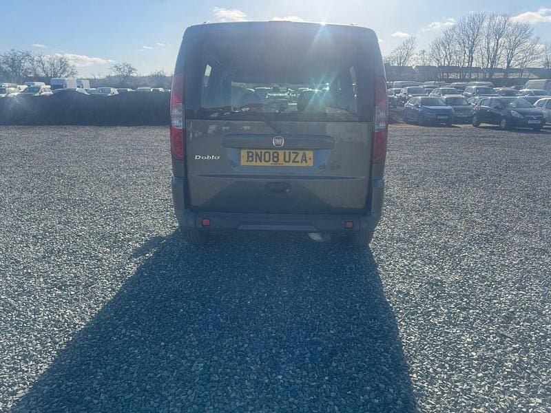 Used Fiat Doblò Dynamic 85 HP (62 kW) 2008 Grey MPV