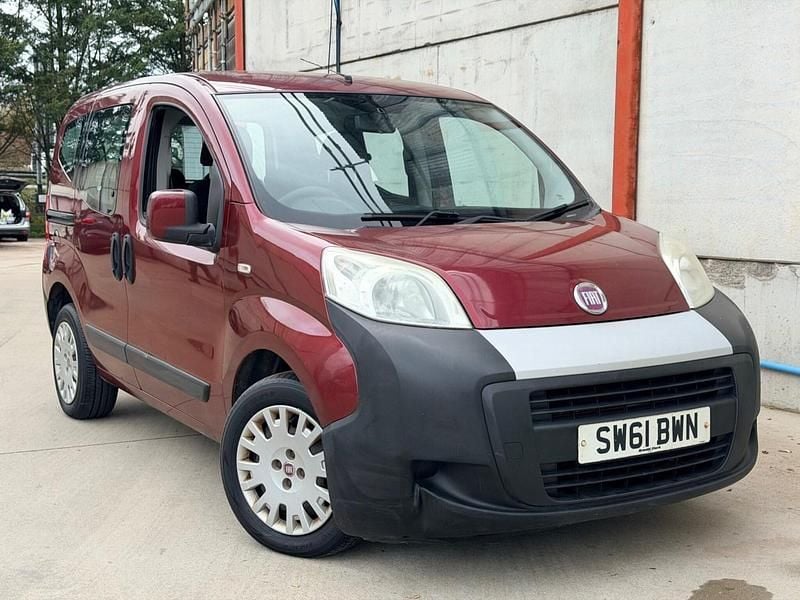Red Used 2011 Fiat Qubo Active MPV | £2,000 (Fair price) - Image 1/4
