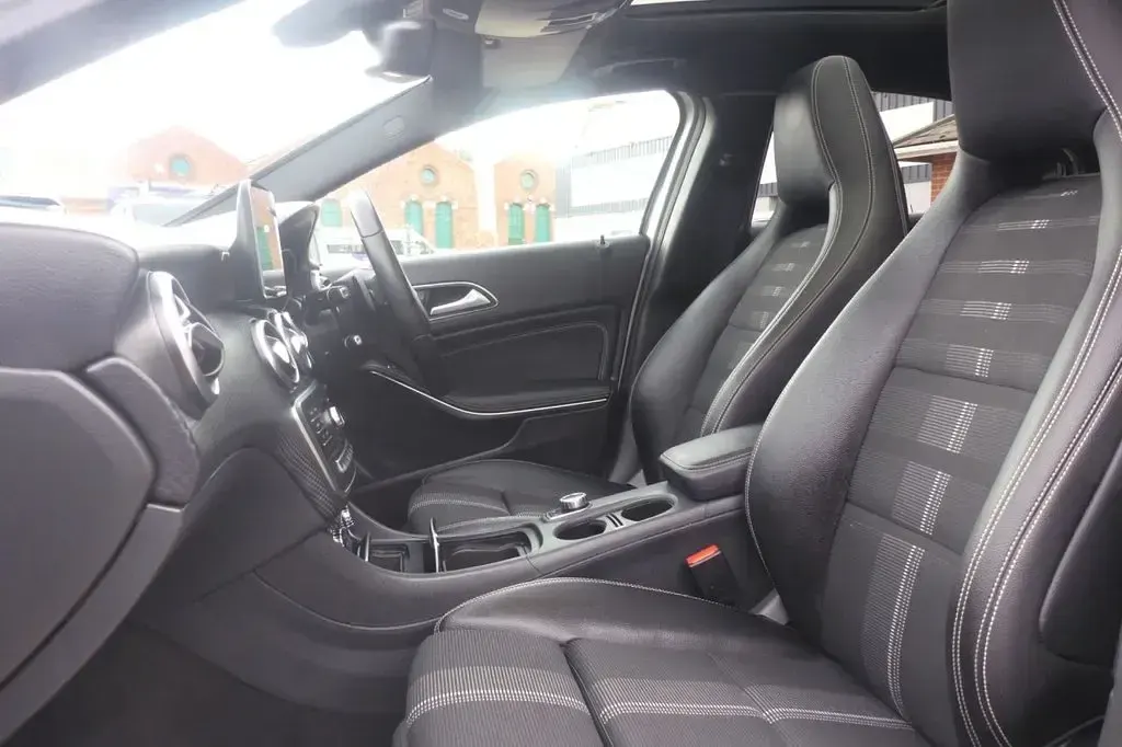 Used Mercedes A200 Sport Edition 136 HP (100 kW) 2018 Silver Hatchback