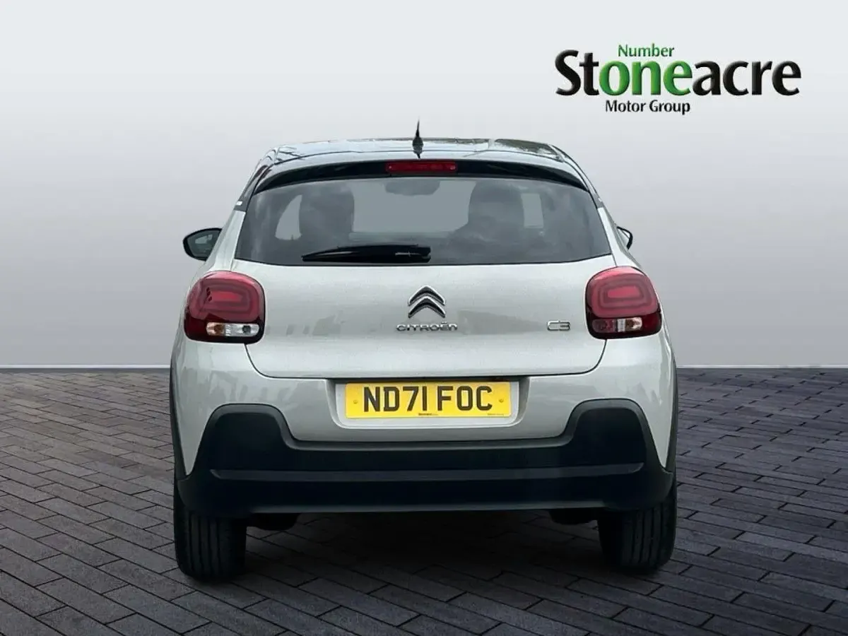 Used Citroën C3 PureTech 83 HP (61 kW) 2021 Beige Hatchback