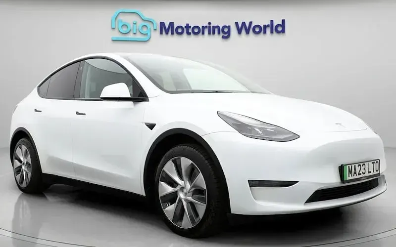 Used Tesla Model Y Long Range AWD 286 kW (389 HP) 2025 SUV
