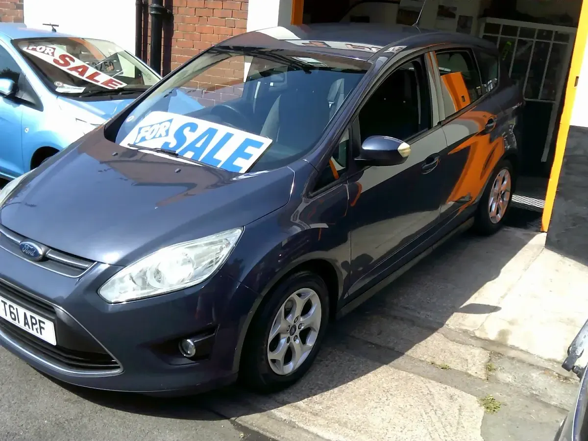 Used Ford C-MAX Zetec 113 HP (83 kW) 2011 Blue MPV