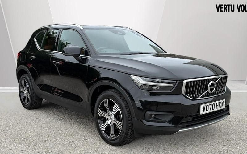 Used 2021 Volvo XC40 Inscription SUV | £19,298 (A bit pricey) - Image 1/4