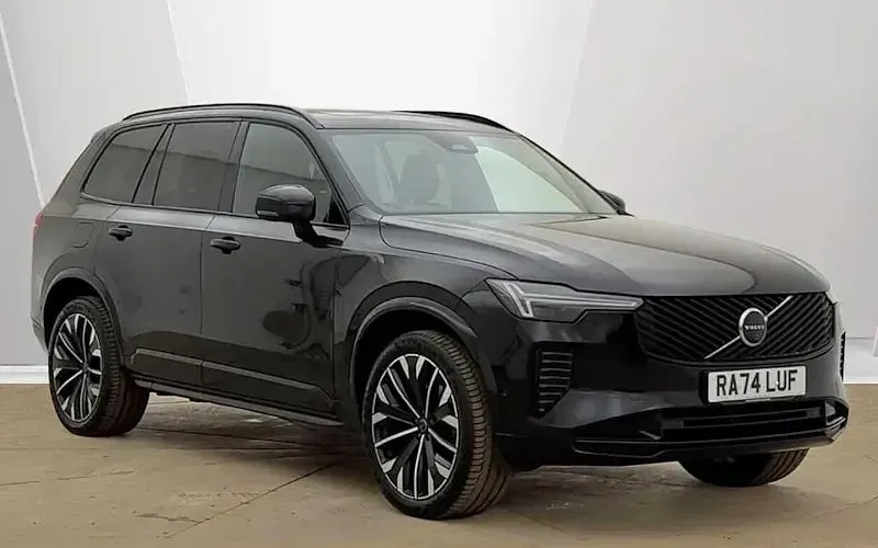 Used Volvo XC90 Plus 250 HP (183 kW) 2025 SUV