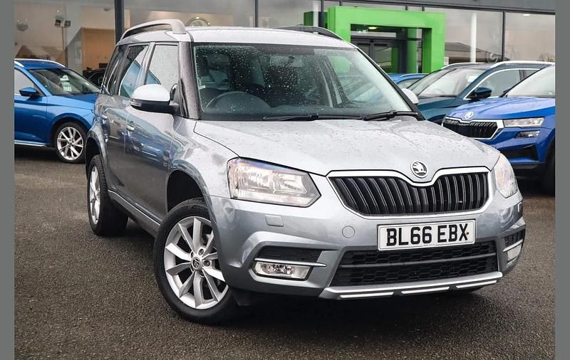 Used Skoda Yeti SE 108 HP (79 kW) 2016 Grey SUV