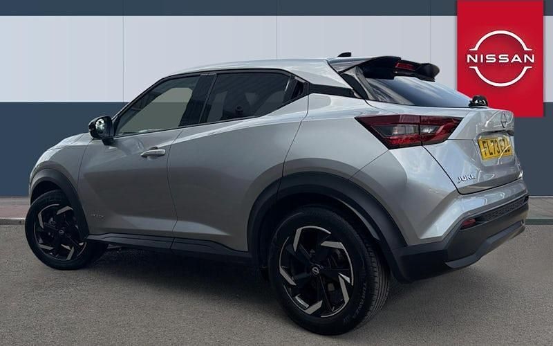 Usado Nissan Juke N-Connecta 143 CV (105 kW) 2023 Plateado SUV