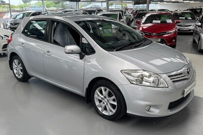 Used 2012 Toyota Auris | £4,995 (A bit pricey) - Image 1/1