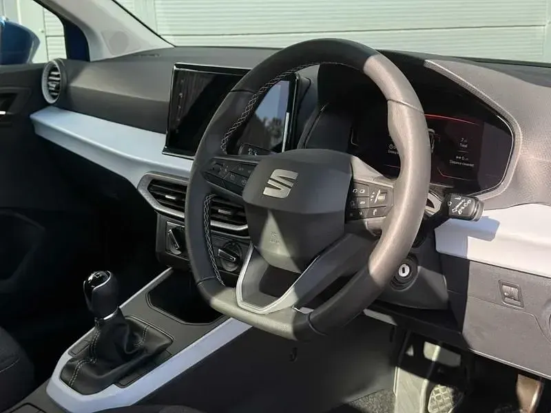Ny Seat Arona SE Technology 94 HK (69 kW) 2026 Blå SUV