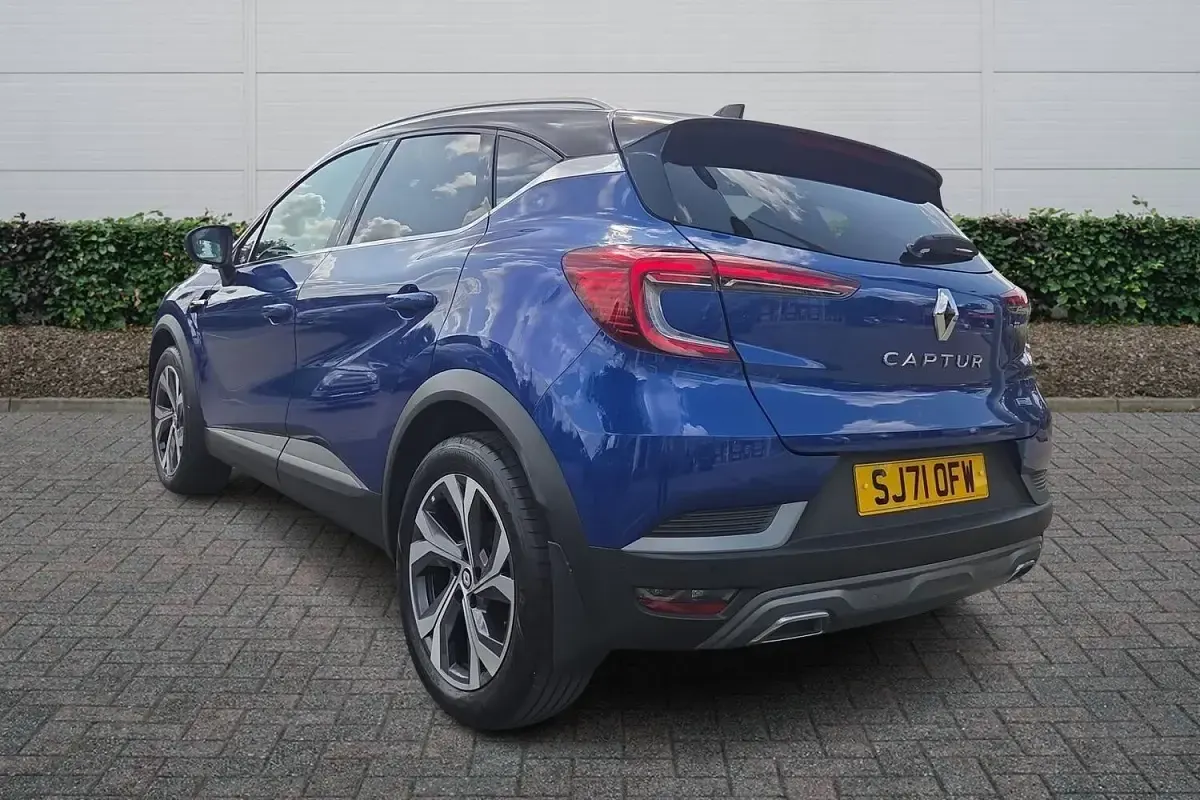 Used Renault Captur R.S. 143 HP (105 kW) 2022 Id metallic  iron blue SUV