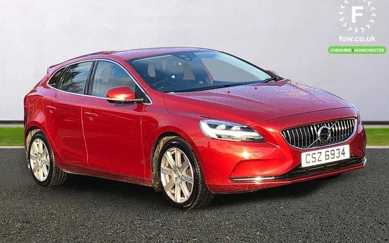 Red Used 2018 Volvo V40 Inscription Estate | £11,099 (Fair price) - Image 1/4