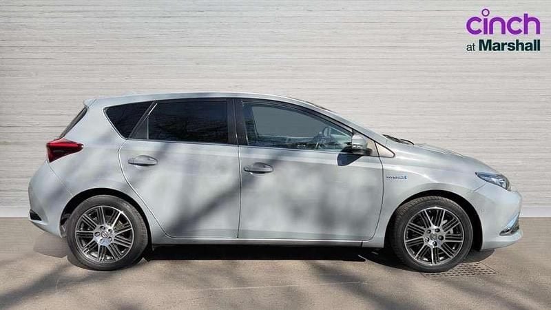 Used Toyota Auris Hybrid 136 HP (100 kW) 2018 Grey Hatchback