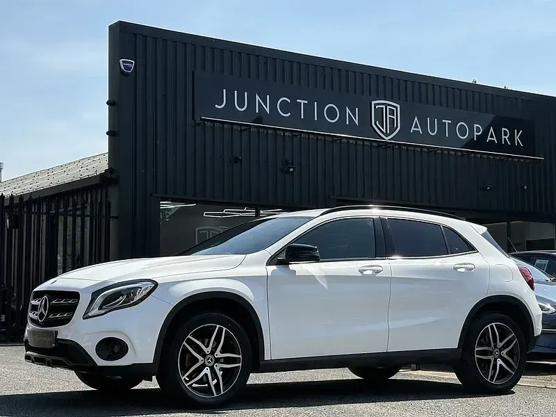 Used Mercedes GLA180 Urban 122 HP (89 kW) 2018 White SUV
