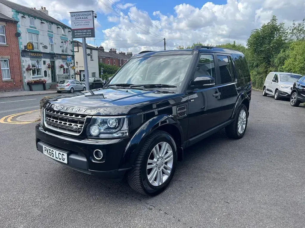 Used Land Rover Discovery Graphite 252 HP (185 kW) 2016 Black SUV