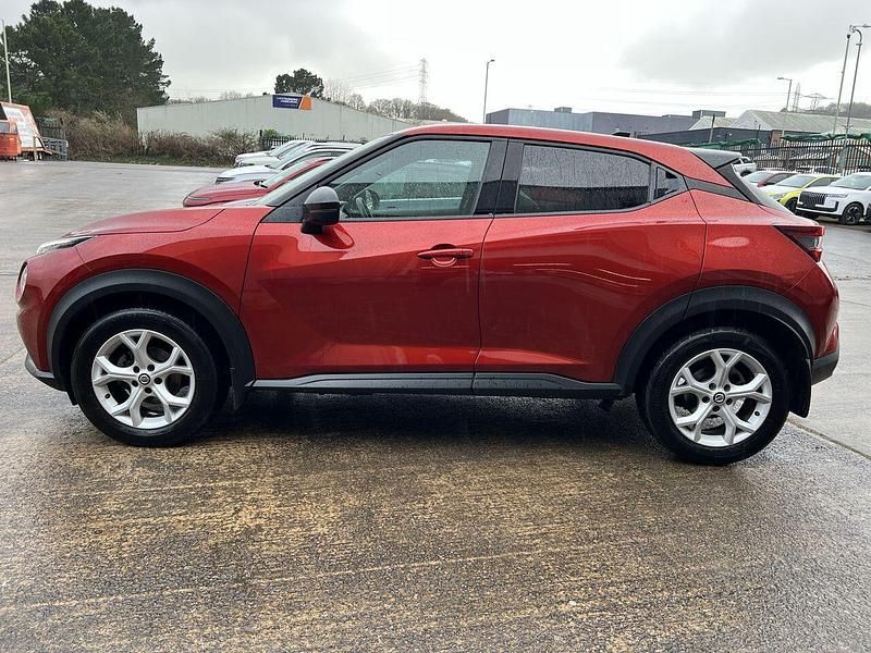 Used Nissan Juke N-Connecta 112 HP (82 kW) 2021 Red SUV