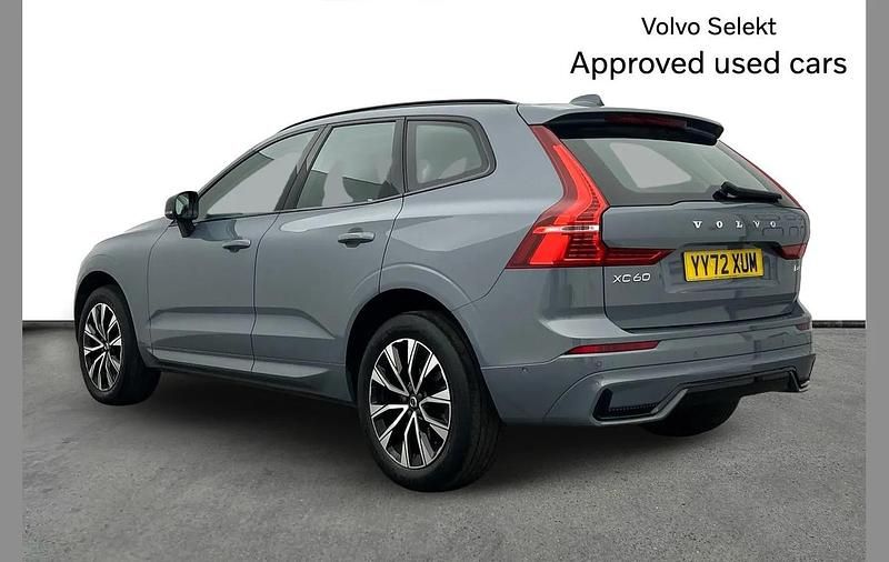 Usado Volvo XC60 Plus 194 HP (142 kW) 2023 Cinzento SUV
