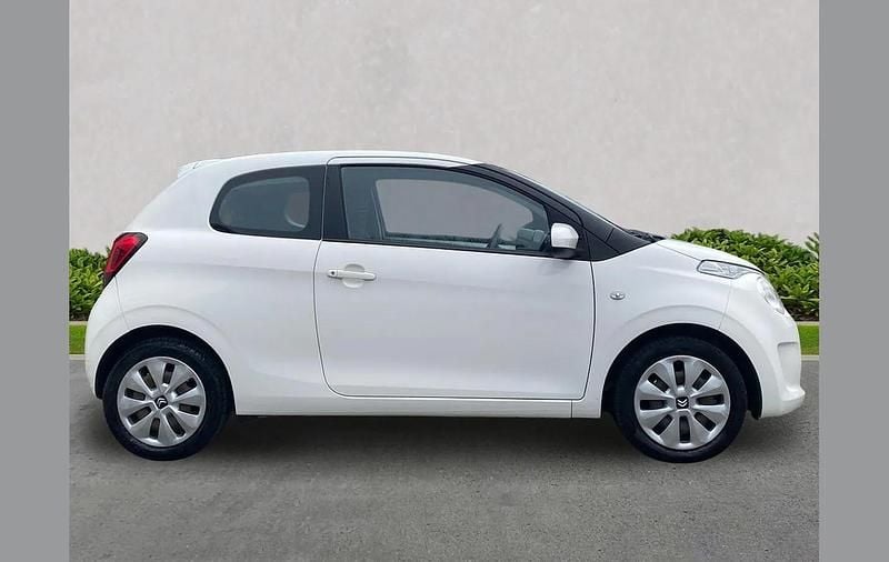Used Citroën C1 Feel 72 HP (52 kW) 2018 White Hatchback