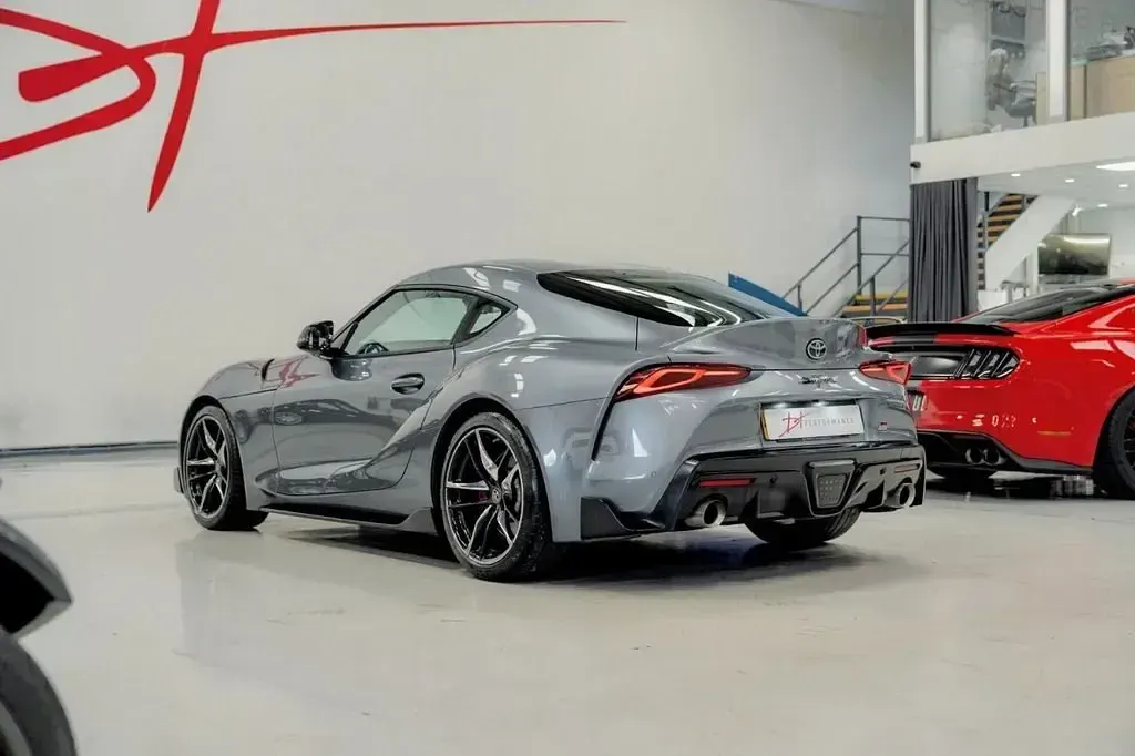 Usado Toyota Supra 340 HP (250 kW) 2019 Cinzento Coupé