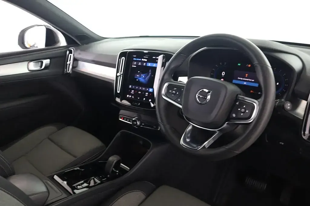 Used Volvo XC40 Plus 2022 White SUV