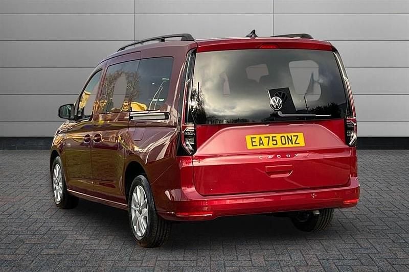 Used VW Caddy Maxi Life 122 HP (89 kW) 2025 Fortana red metallic MPV
