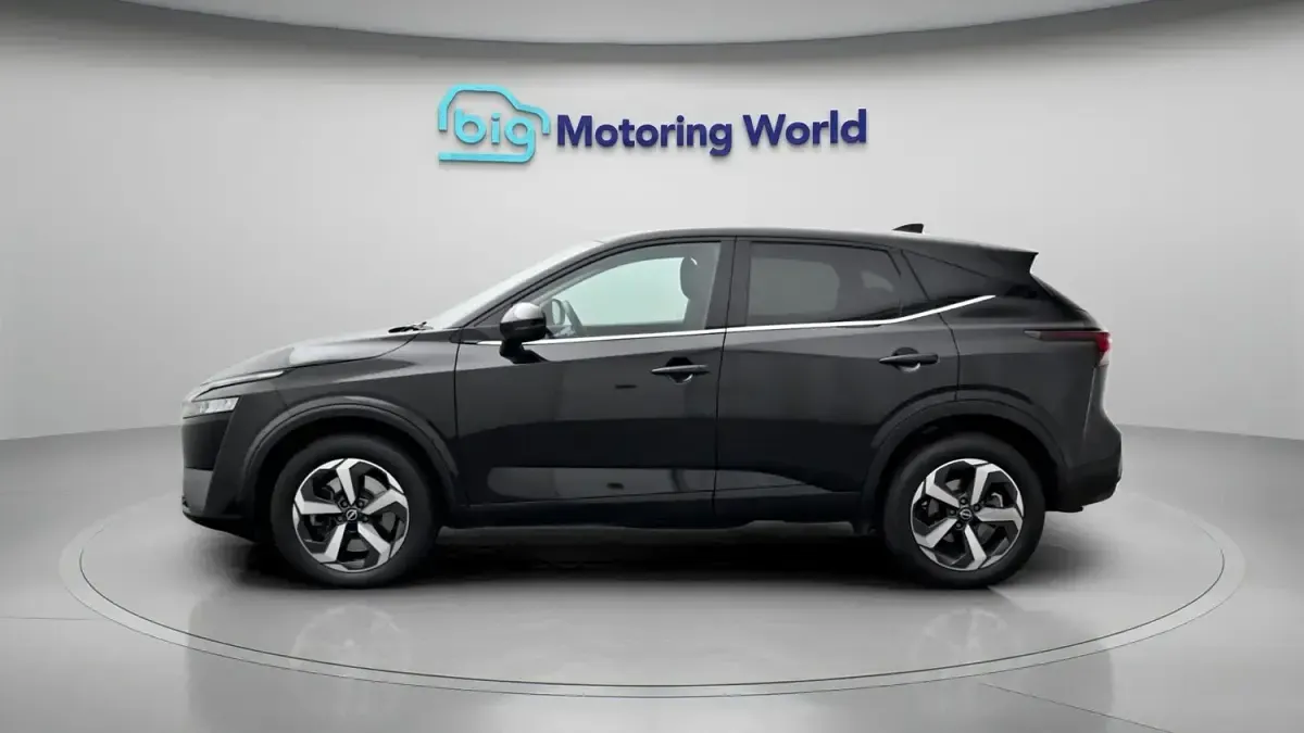 Used Nissan Qashqai N-Connecta 190 HP (139 kW) 2023 Black SUV
