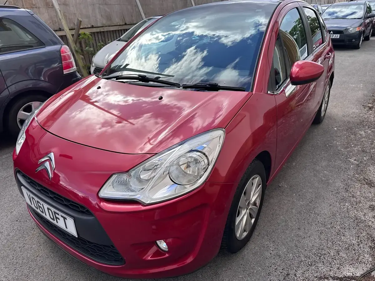 Used Citroën C3 VTR Sport 75 HP (55 kW) 2011 Red Hatchback