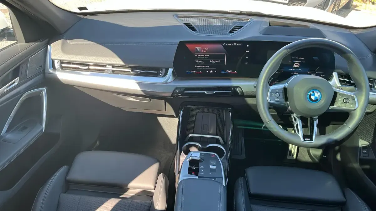 Used BMW iX2 M Sport 147 kW (201 HP) 2025 White SUV