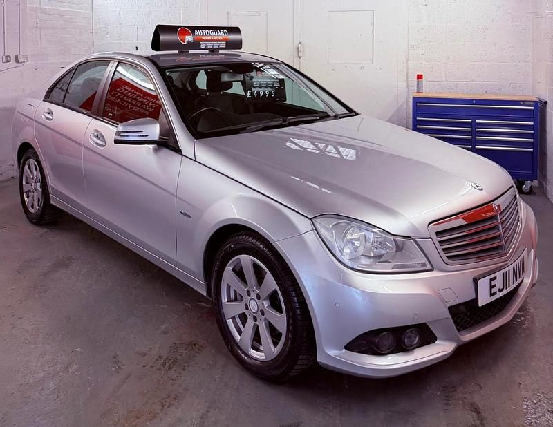 Used Mercedes C180 SE 156 HP (114 kW) 2011 Silver Sedan