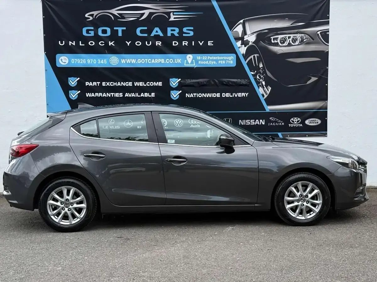 Used Mazda 3 121 HP (88 kW) 2017 Grey Hatchback