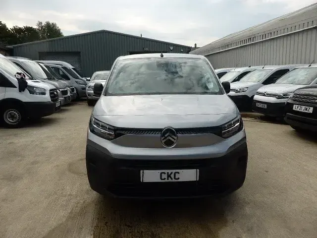 New Citroën Berlingo 100 HP (73 kW) 2026 Cumulus grey MPV