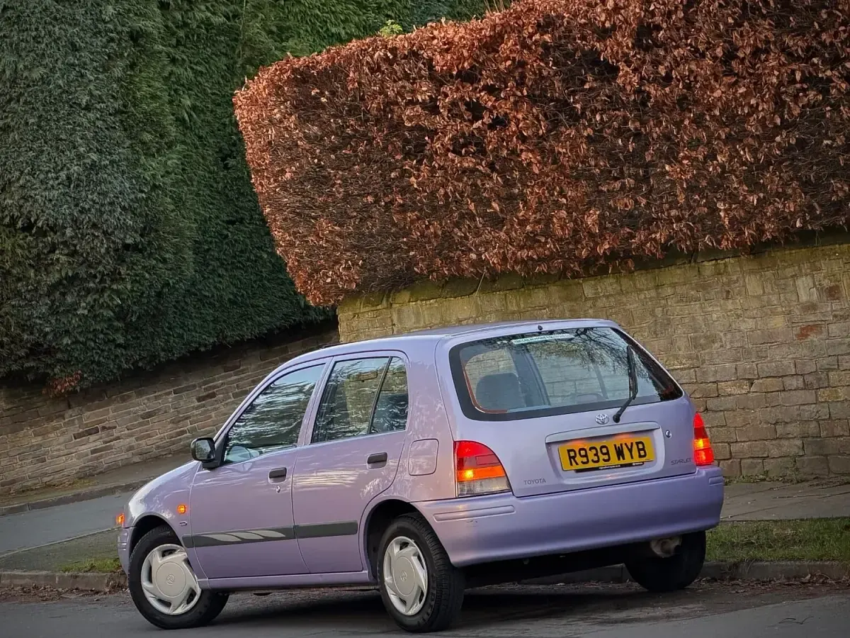Used Toyota Starlet 1997 Blue Hatchback