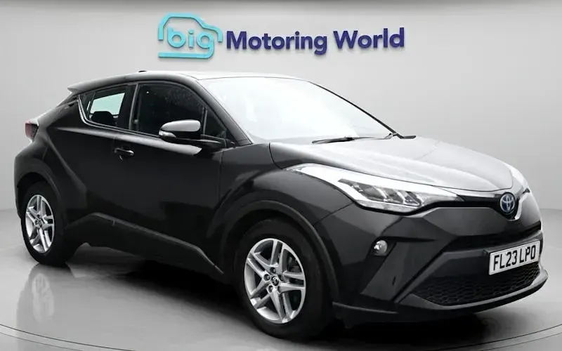 Second-hand Toyota C-HR 122 CP (89 kW) 2023 SUV