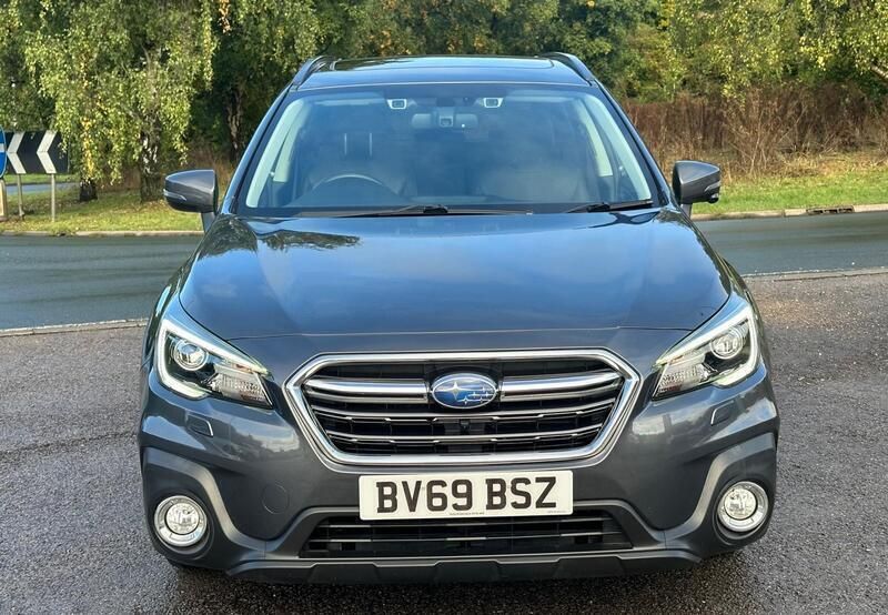 Used Subaru Outback Premium 175 HP (128 kW) 2019 Green SUV