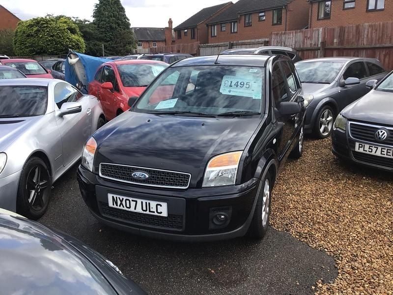 Black Used 2007 Ford Fusion Zetec Hatchback | £1,495 (Fair price) - Image 1/4