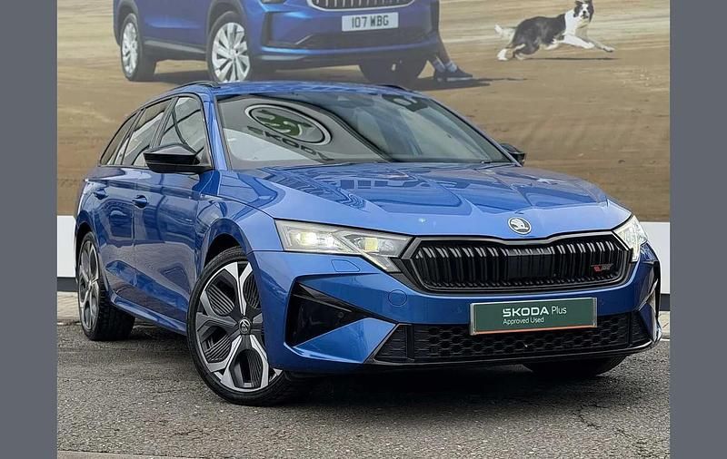 Used Skoda Octavia vRS 265 HP (194 kW) 2025 Race blue metallic Estate