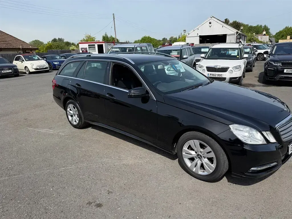 Used Mercedes E220 SE 2012 Black Estate