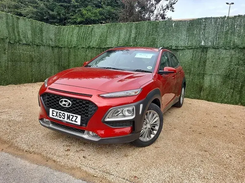 Used Hyundai Kona SE 118 HP (86 kW) 2019 Red SUV