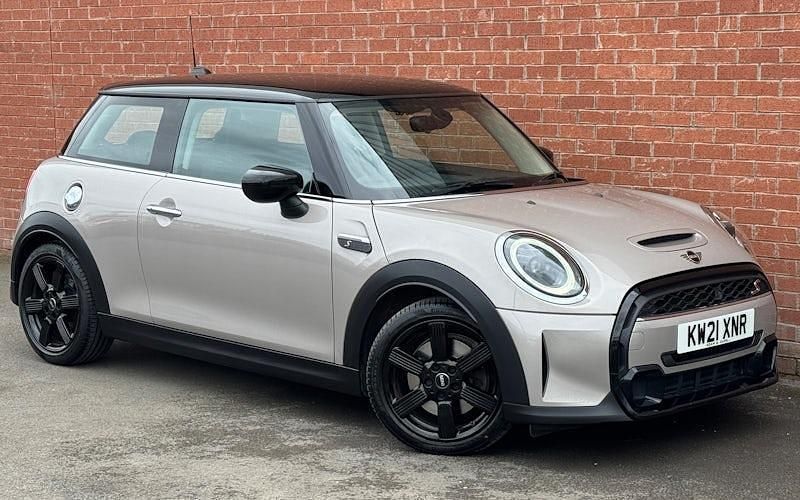 Begagnad Mini Cooper S Classic 178 HK (130 kW) 2022 Halvkombi