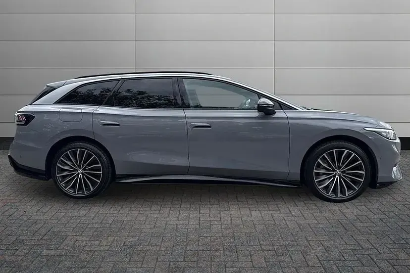 New VW ID.7 Pro 210 kW (286 HP) 2026 Moonstone grey Estate