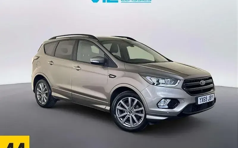 Käytetty Ford Kuga ST-Line 150 HP (110 kW) 2019 Katumaasturi