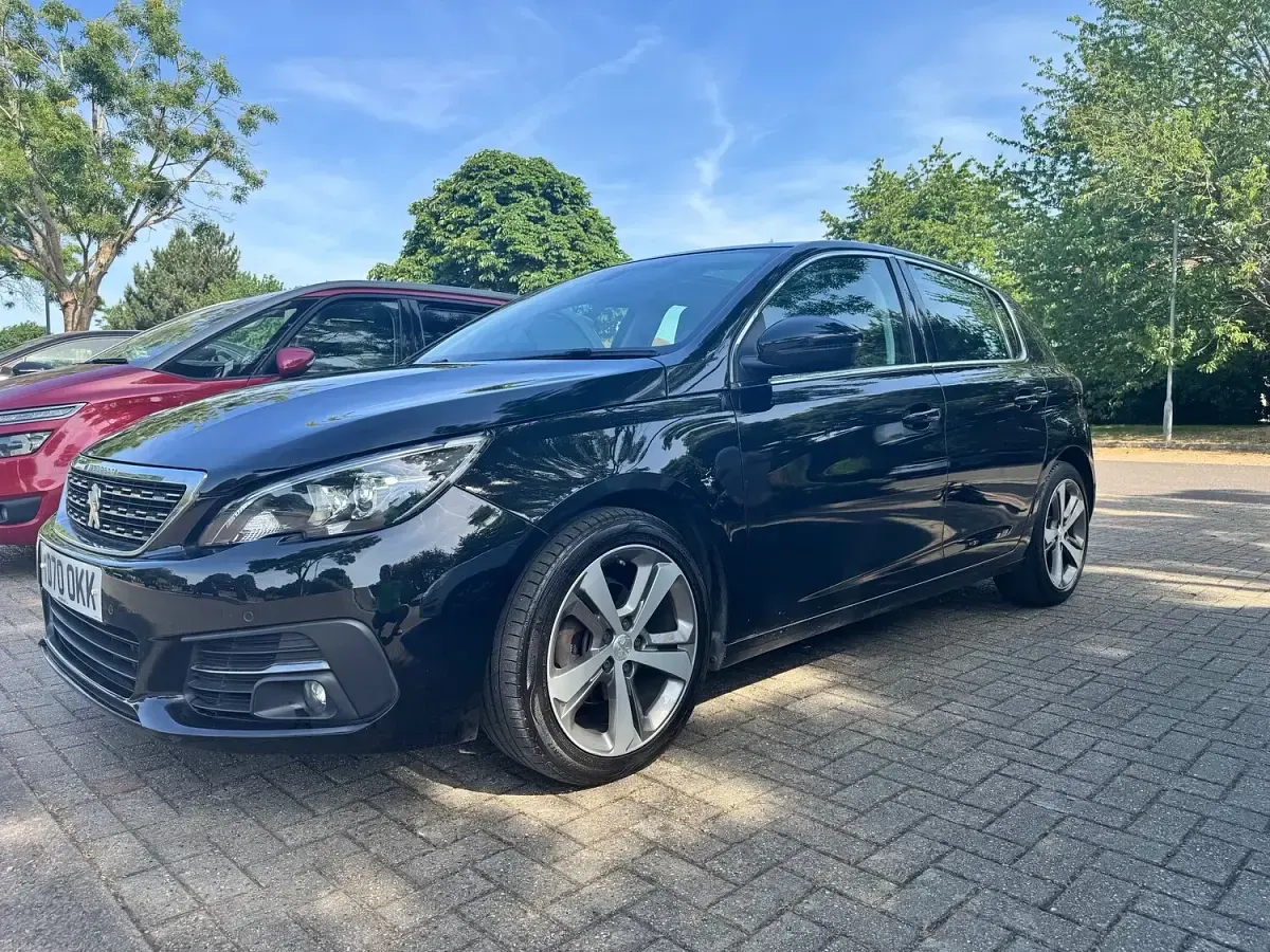 Used Peugeot 308 Allure 130 HP (95 kW) 2020 Black Hatchback