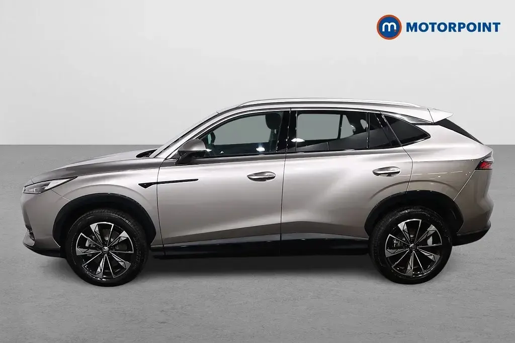 Usado MG HS SE 224 HP (164 kW) 2025 Prateado SUV