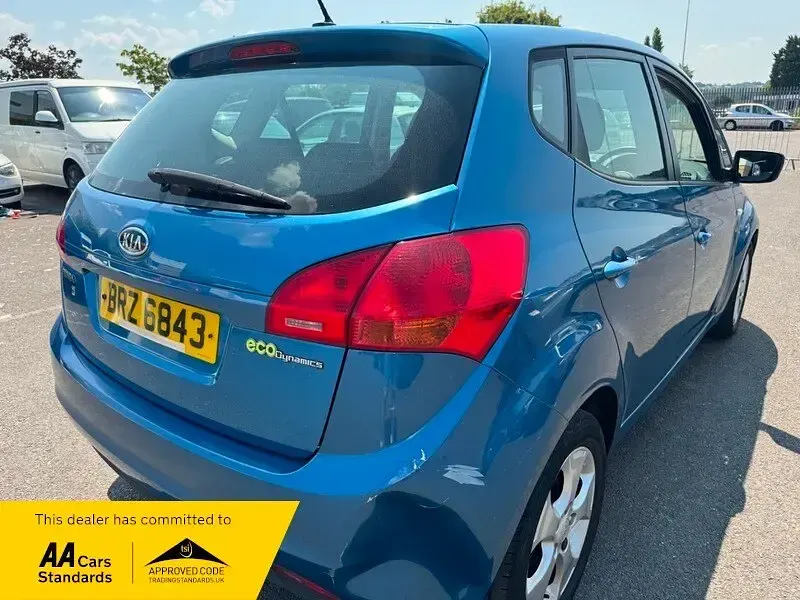 Used Kia Venga 2010 Blue Hatchback