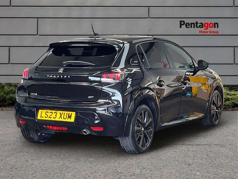 Usado Peugeot 208 GTi 101 HP (74 kW) 2023 Preto Citadino