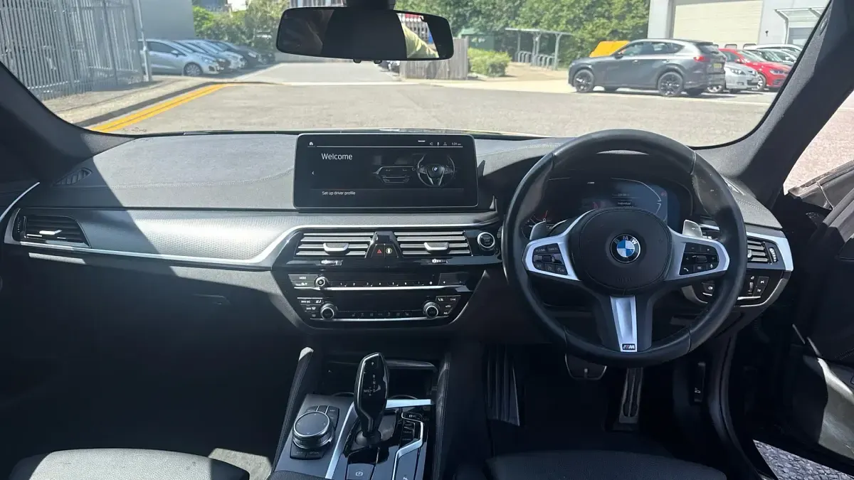 Used BMW 520 M Sport 190 HP (139 kW) 2023 Black Estate