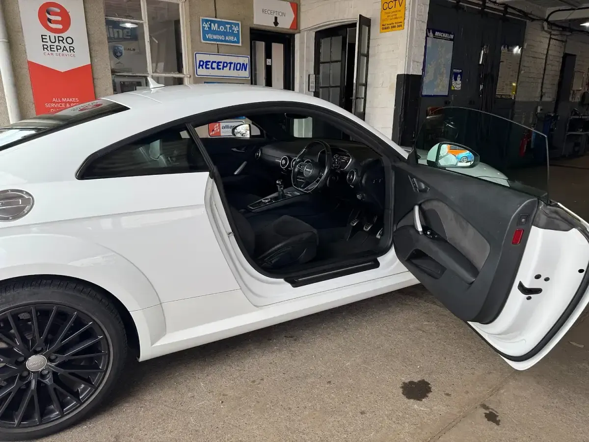 Used Audi TT Sport 184 HP (135 kW) 2015 White Coupe